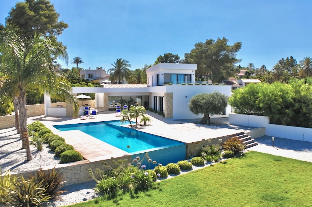 Villa in Javea(Pinosol) te koop, woonoppervlakte 260 m², Staat Eerste bewoning, + Vloerverwarming, Airconditioning, grondstuk 1866 m², 4 slapkamer, 3 badkamer, Zwembad, ref.: CA-H-1790-AMBE-1