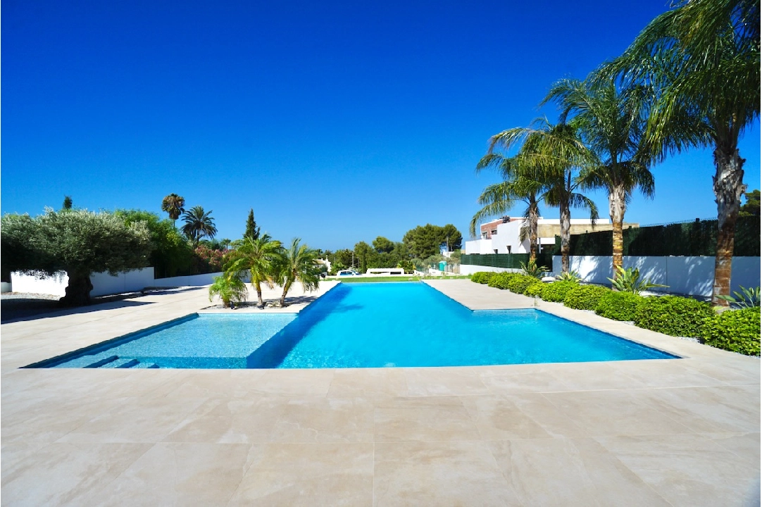 Villa in Javea(Pinosol) te koop, woonoppervlakte 260 m², Staat Eerste bewoning, + Vloerverwarming, Airconditioning, grondstuk 1866 m², 4 slapkamer, 3 badkamer, Zwembad, ref.: CA-H-1790-AMBE-4