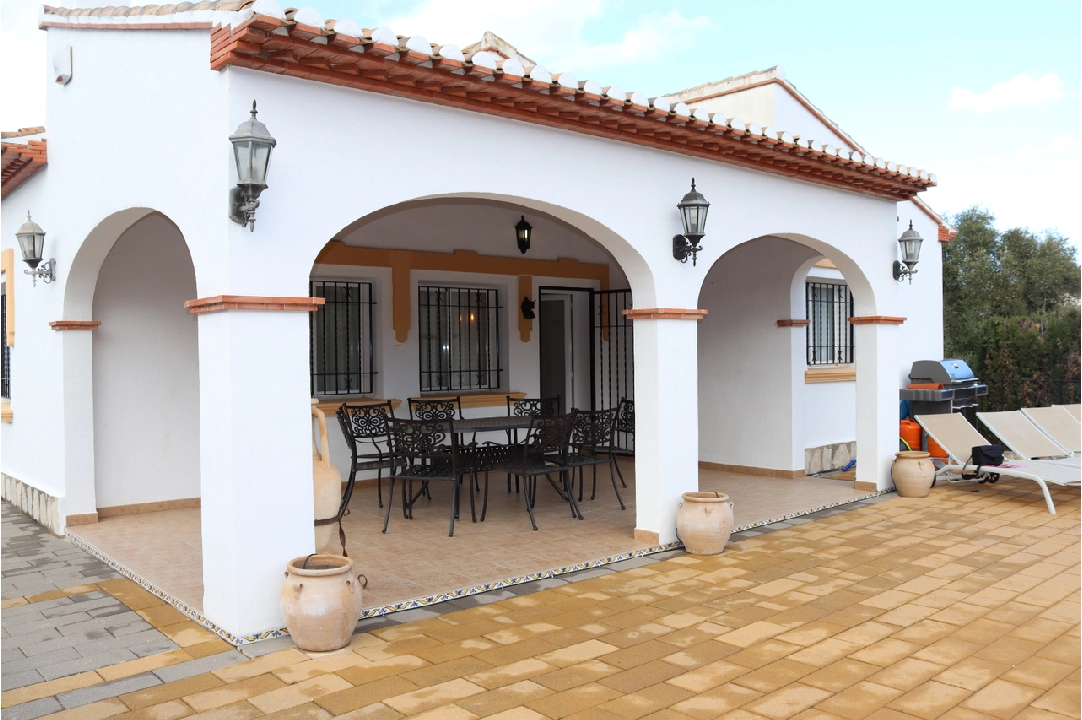 Villa in Orba te koop, woonoppervlakte 154 m², grondstuk 813 m², 4 slapkamer, 2 badkamer, Zwembad, ref.: PT-24001-26