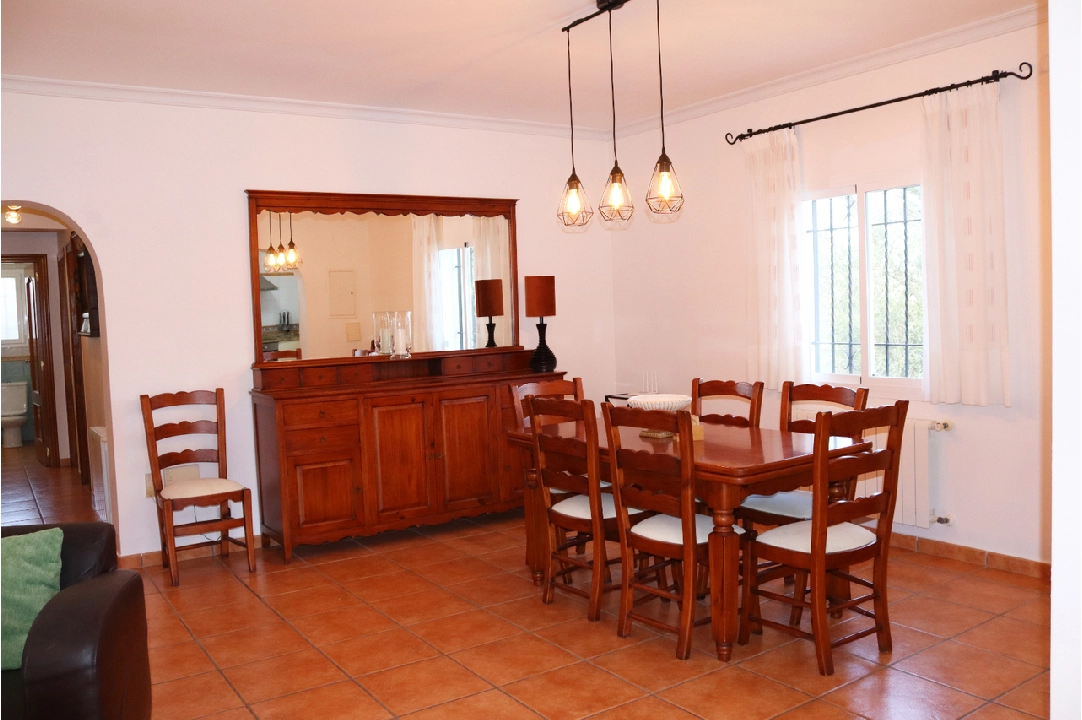 Villa in Orba te koop, woonoppervlakte 154 m², grondstuk 813 m², 4 slapkamer, 2 badkamer, Zwembad, ref.: PT-24001-4