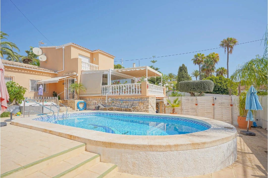 Villa in Calpe(Partida Calalga) te koop, woonoppervlakte 144 m², Airconditioning, grondstuk 555 m², 3 slapkamer, 3 badkamer, Zwembad, ref.: BP-4418CAL-1