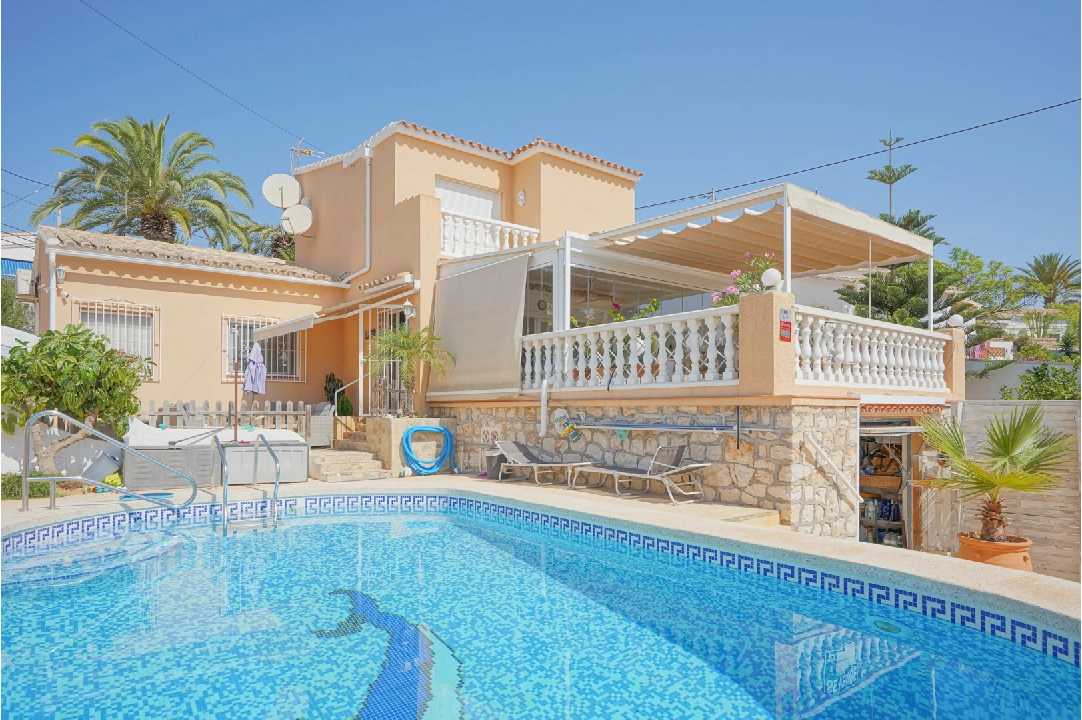 Villa in Calpe(Partida Calalga) te koop, woonoppervlakte 144 m², Airconditioning, grondstuk 555 m², 3 slapkamer, 3 badkamer, Zwembad, ref.: BP-4418CAL-44