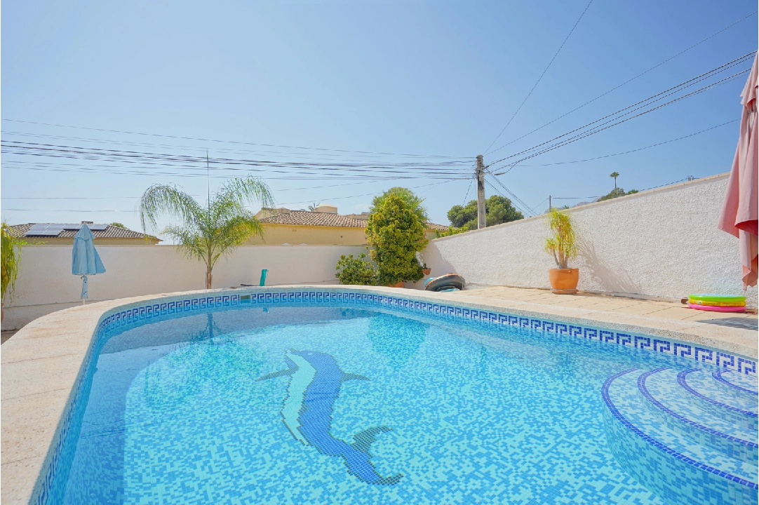 Villa in Calpe(Partida Calalga) te koop, woonoppervlakte 144 m², Airconditioning, grondstuk 555 m², 3 slapkamer, 3 badkamer, Zwembad, ref.: BP-4418CAL-5