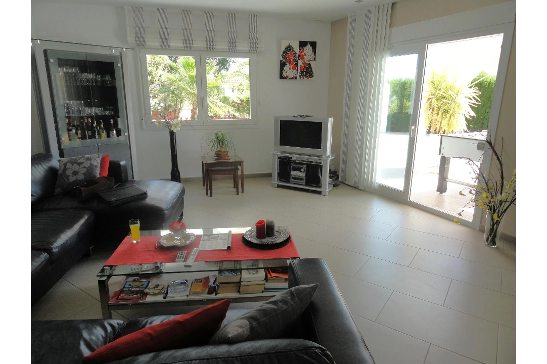 Villa in Calpe(Calpe) te koop, woonoppervlakte 410 m², Airconditioning, grondstuk 983 m², 3 slapkamer, 3 badkamer, Zwembad, ref.: COB-982-10535-33