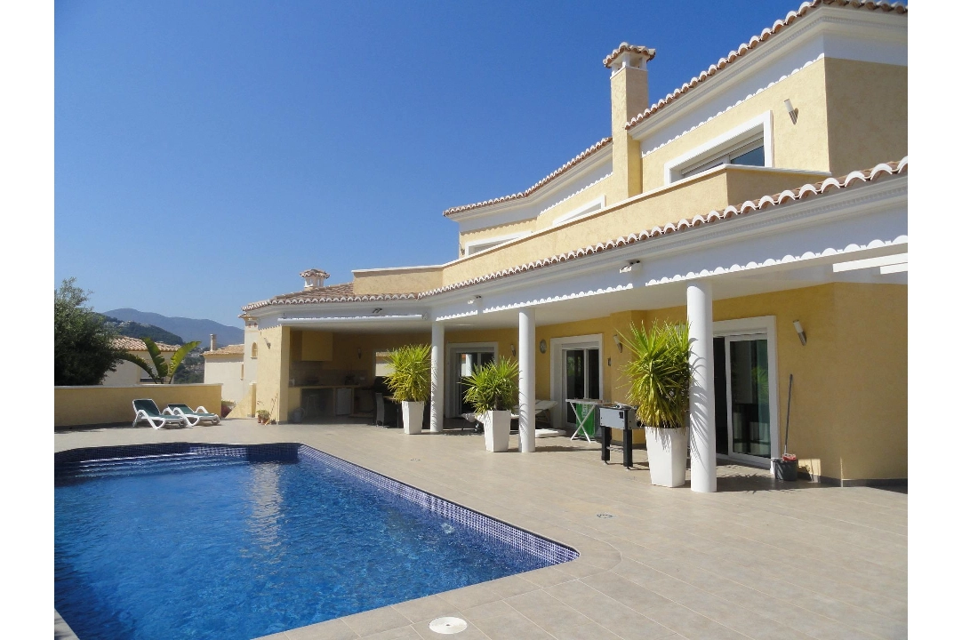 Villa in Calpe(Calpe) te koop, woonoppervlakte 410 m², Airconditioning, grondstuk 983 m², 3 slapkamer, 3 badkamer, Zwembad, ref.: COB-982-10535-4