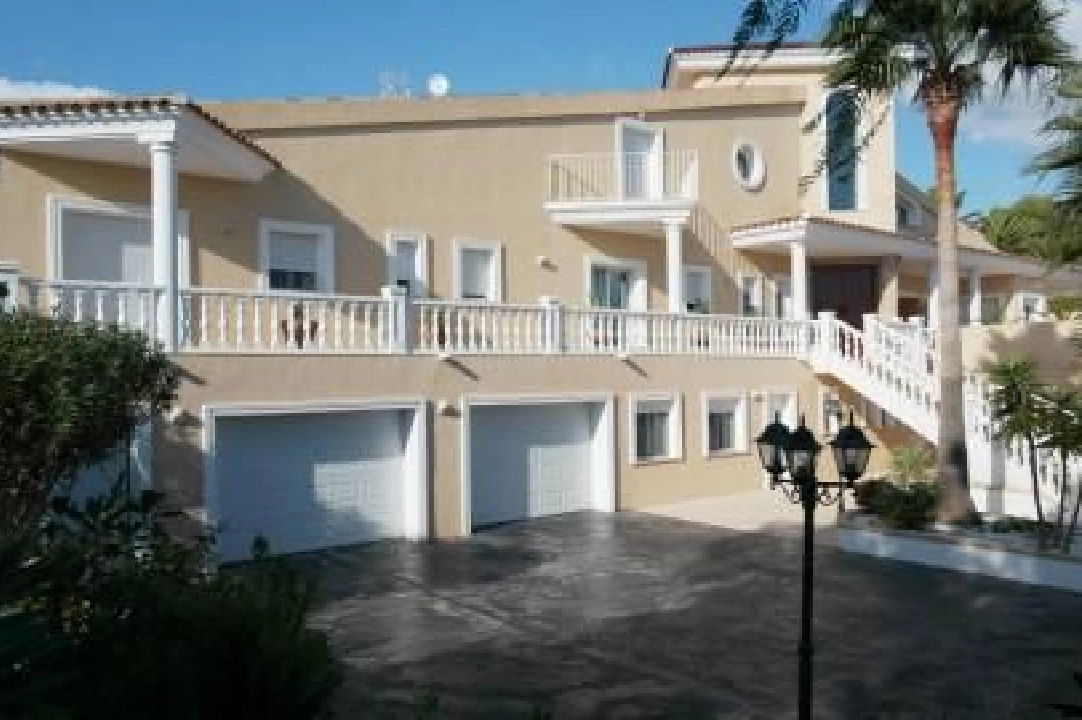 Villa in L-Alfas del Pi(Escandinavia) te koop, woonoppervlakte 500 m², Airconditioning, grondstuk 1268 m², 5 slapkamer, 5 badkamer, Zwembad, ref.: COB-1343-10535-3