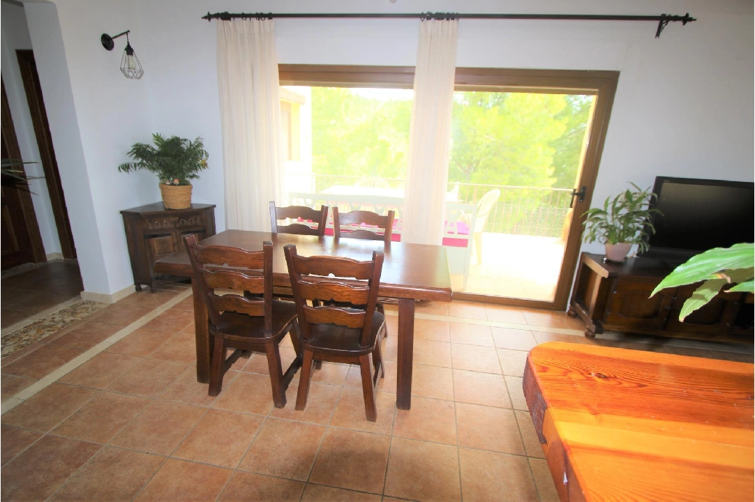 Villa in Callosa d-en Sarria(Callosa D en Sarria) te koop, woonoppervlakte 162 m², grondstuk 670 m², 4 slapkamer, 2 badkamer, Zwembad, ref.: COB-3147-10535-21