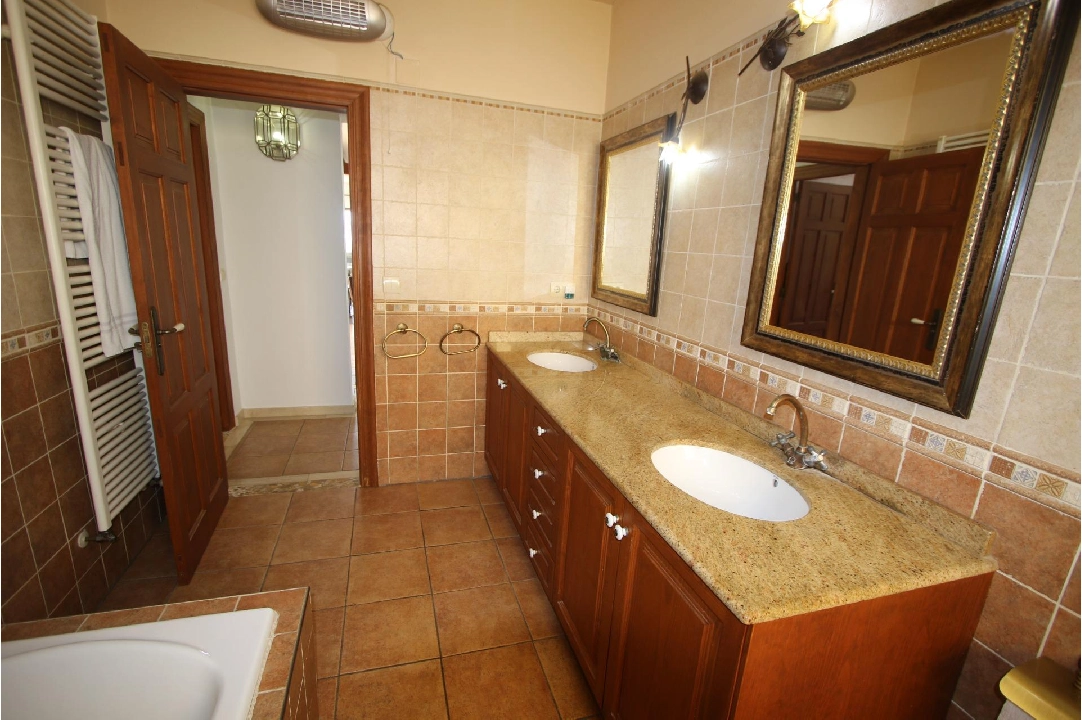 Villa in Callosa d-en Sarria(Callosa D en Sarria) te koop, woonoppervlakte 162 m², grondstuk 670 m², 4 slapkamer, 2 badkamer, Zwembad, ref.: COB-3147-10535-33