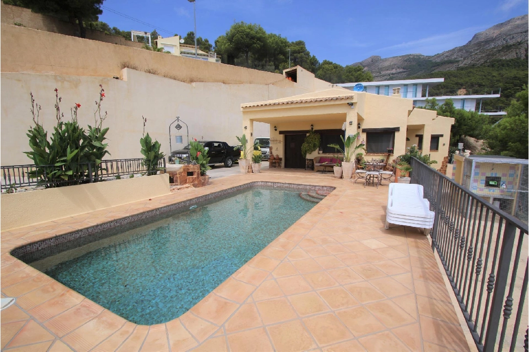 Villa in Callosa d-en Sarria(Callosa D en Sarria) te koop, woonoppervlakte 162 m², grondstuk 670 m², 4 slapkamer, 2 badkamer, Zwembad, ref.: COB-3147-10535-4