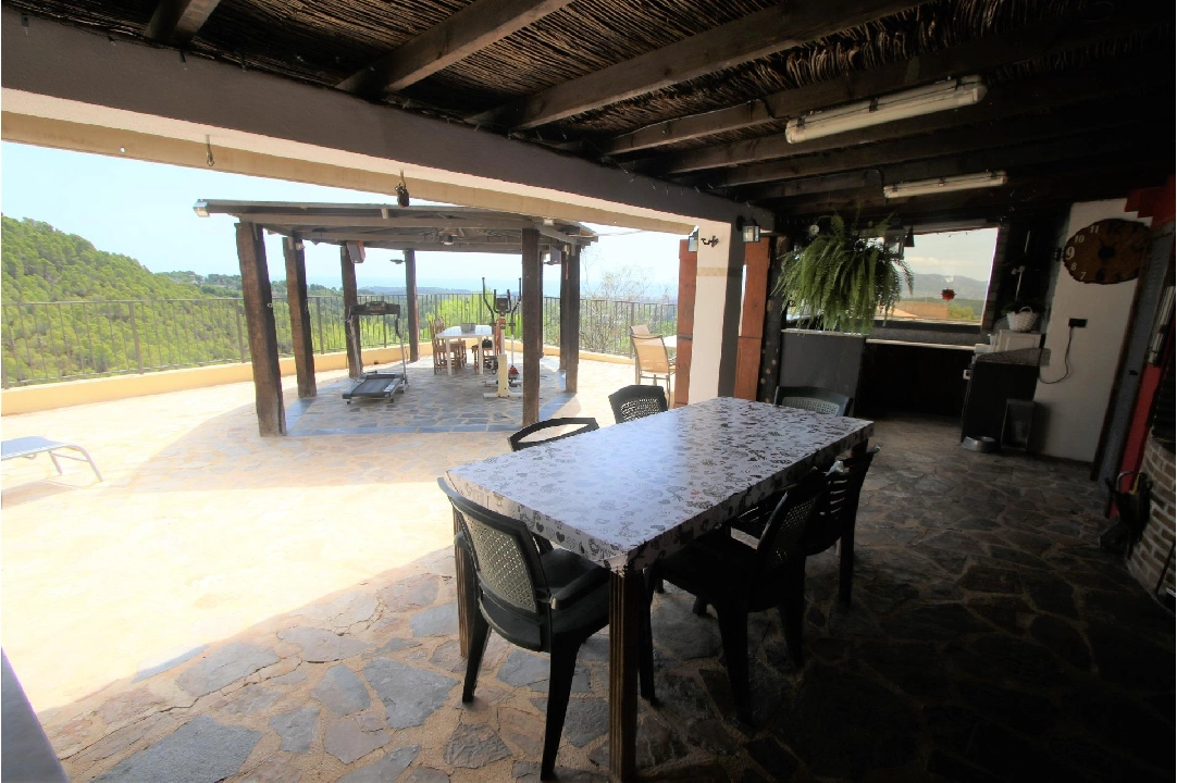 Villa in Callosa d-en Sarria(Callosa D en Sarria) te koop, woonoppervlakte 162 m², grondstuk 670 m², 4 slapkamer, 2 badkamer, Zwembad, ref.: COB-3147-10535-44