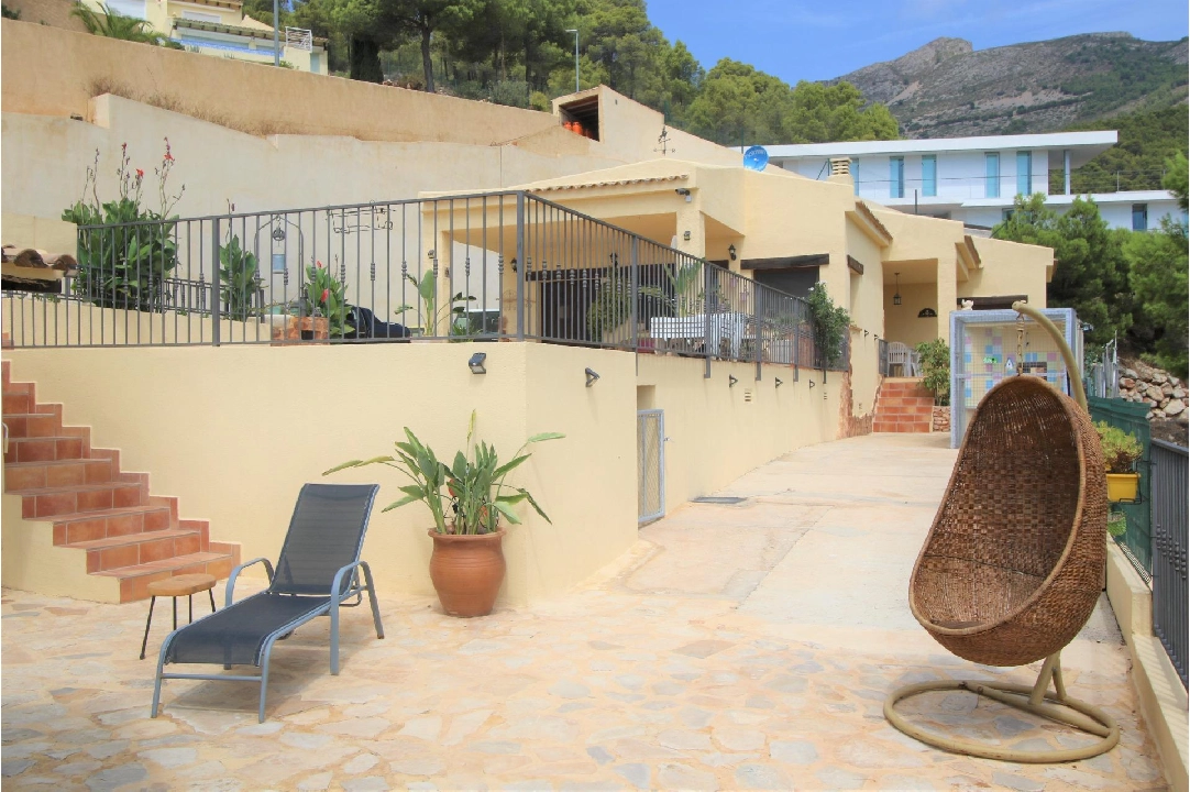 Villa in Callosa d-en Sarria(Callosa D en Sarria) te koop, woonoppervlakte 162 m², grondstuk 670 m², 4 slapkamer, 2 badkamer, Zwembad, ref.: COB-3147-10535-6