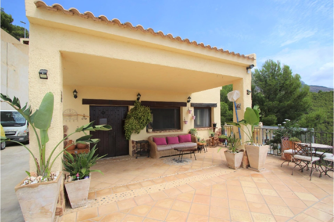 Villa in Callosa d-en Sarria(Callosa D en Sarria) te koop, woonoppervlakte 162 m², grondstuk 670 m², 4 slapkamer, 2 badkamer, Zwembad, ref.: COB-3147-10535-7