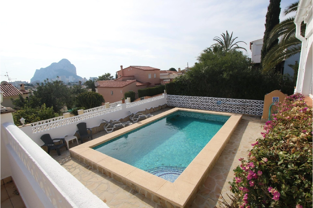 Villa in Calpe(Pla roig) te koop, woonoppervlakte 300 m², Airconditioning, grondstuk 1098 m², 6 slapkamer, 4 badkamer, Zwembad, ref.: COB-3299-10535-31