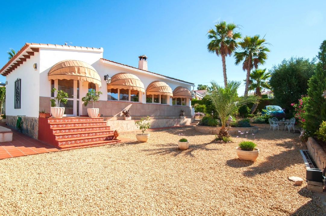 Villa in Calpe(Pla roig) te koop, woonoppervlakte 145 m², Airconditioning, grondstuk 800 m², 3 slapkamer, 2 badkamer, Zwembad, ref.: COB-3377-10535-1