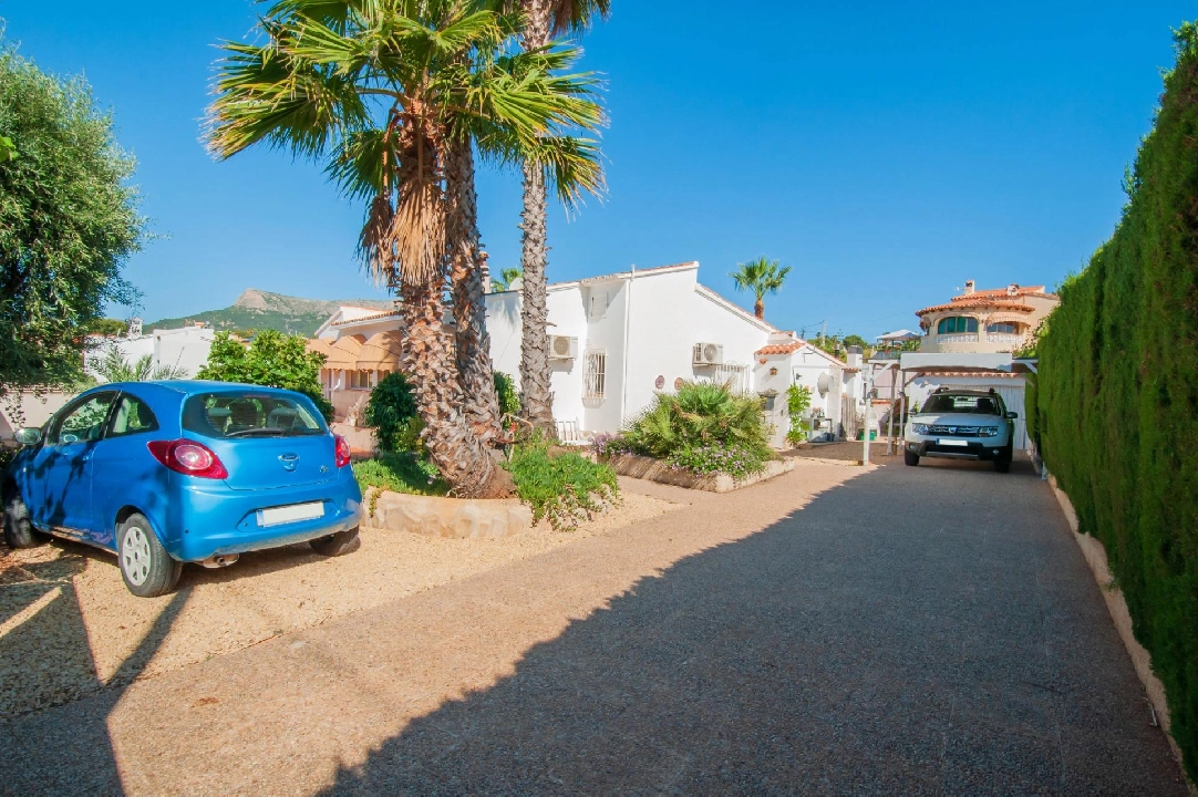 Villa in Calpe(Pla roig) te koop, woonoppervlakte 145 m², Airconditioning, grondstuk 800 m², 3 slapkamer, 2 badkamer, Zwembad, ref.: COB-3377-10535-14