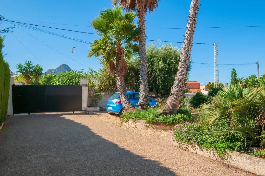 Villa in Calpe(Pla roig) te koop, woonoppervlakte 145 m², Airconditioning, grondstuk 800 m², 3 slapkamer, 2 badkamer, Zwembad, ref.: COB-3377-10535-15