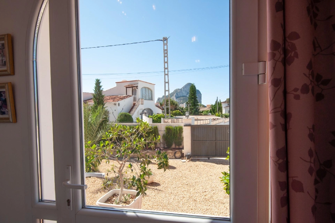 Villa in Calpe(Pla roig) te koop, woonoppervlakte 145 m², Airconditioning, grondstuk 800 m², 3 slapkamer, 2 badkamer, Zwembad, ref.: COB-3377-10535-31