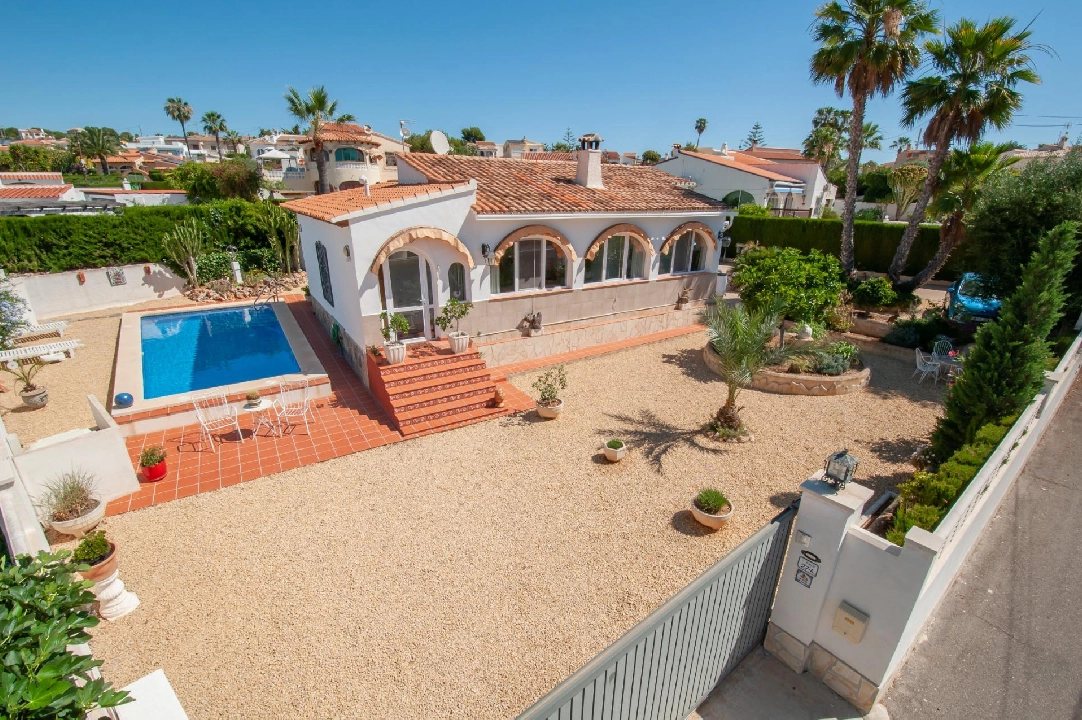 Villa in Calpe(Pla roig) te koop, woonoppervlakte 145 m², Airconditioning, grondstuk 800 m², 3 slapkamer, 2 badkamer, Zwembad, ref.: COB-3377-10535-46