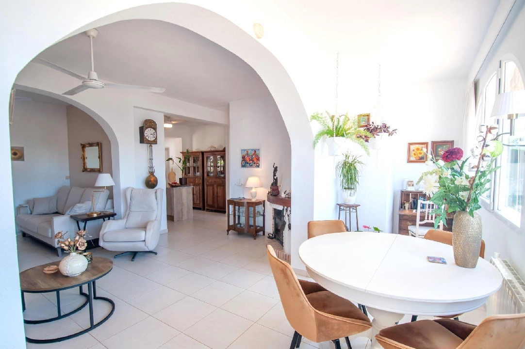 Villa in Calpe(Pla roig) te koop, woonoppervlakte 145 m², Airconditioning, grondstuk 800 m², 3 slapkamer, 2 badkamer, Zwembad, ref.: COB-3377-10535-6