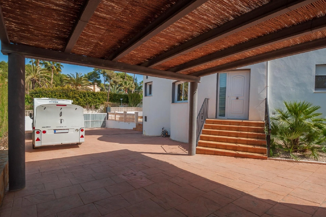 Villa in Benissa(San Jaime) te koop, woonoppervlakte 240 m², Airconditioning, 6 slapkamer, 3 badkamer, Zwembad, ref.: COB-3449-10535-39