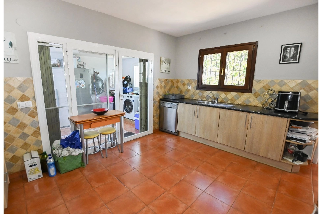 Villa in Calpe(Corralets) te koop, woonoppervlakte 390 m², Airconditioning, grondstuk 1160 m², 3 slapkamer, 2 badkamer, Zwembad, ref.: COB-3431-10535-12