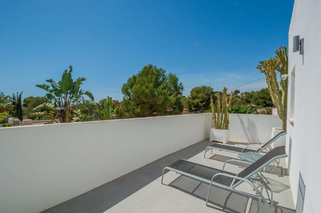 Villa in Moraira(El Portet) te koop, woonoppervlakte 180 m², Airconditioning, grondstuk 1300 m², 4 slapkamer, 4 badkamer, Zwembad, ref.: COB-3455-10535-26