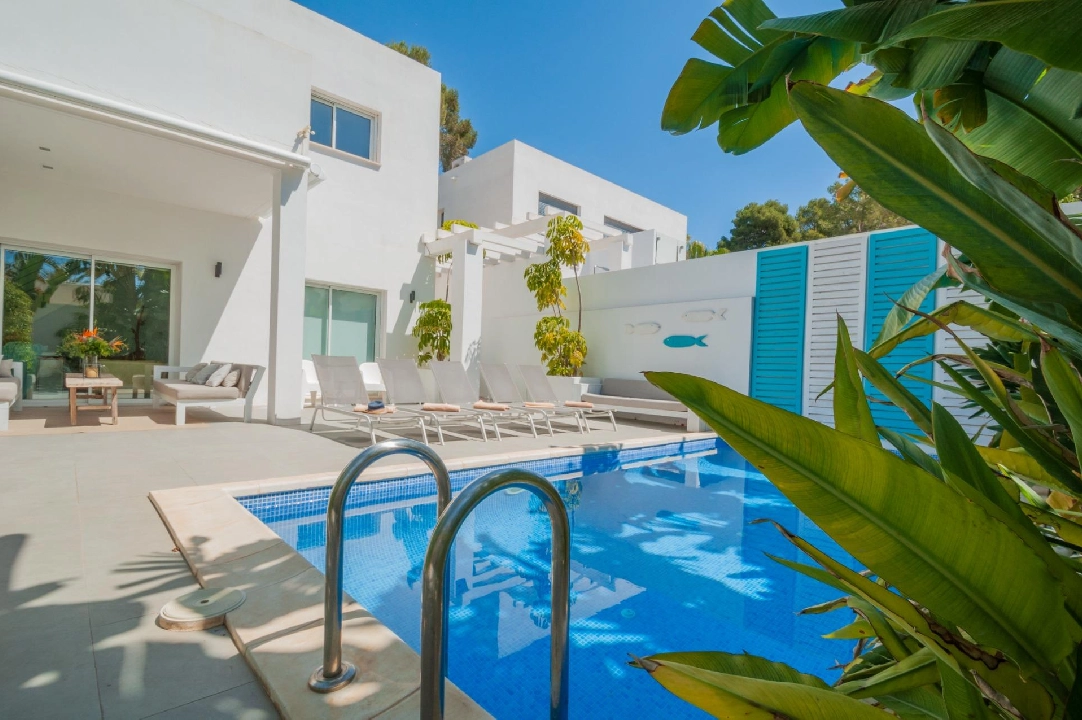 Villa in Moraira(El Portet) te koop, woonoppervlakte 180 m², Airconditioning, grondstuk 1300 m², 4 slapkamer, 4 badkamer, Zwembad, ref.: COB-3455-10535-8