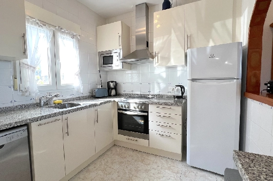 Reihenhaus-Mitte in Pedreguer(Monte Pedreguer) zu verkaufen, Wohnfläche 90 m², Baujahr 2002, Zustand gepflegt, + KLIMA, Klimaanlage, Grundstück 109 m², 2 Schlafzimmer, 1 Badezimmer, Pool, ref.: AS-0724-11