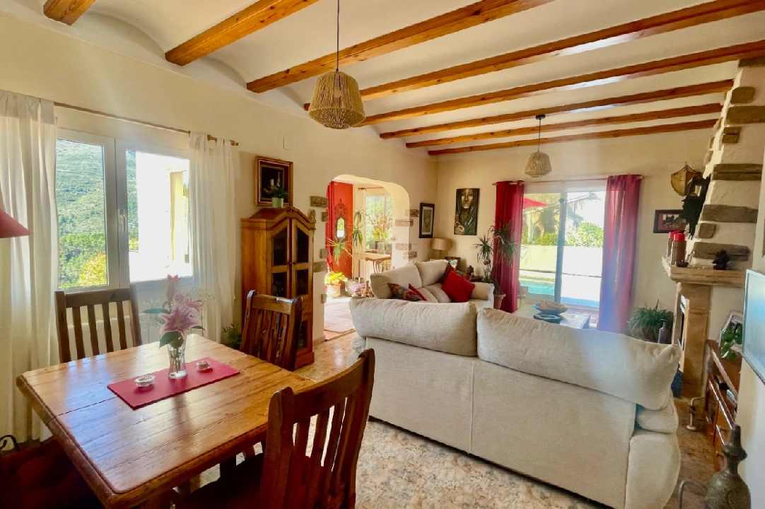 Villa in Benigembla(Valley) te koop, woonoppervlakte 109 m², Bouwjaar 2000, + Centrale verwarming, Airconditioning, grondstuk 390 m², 3 slapkamer, 2 badkamer, Zwembad, ref.: PV-141-01978P-17