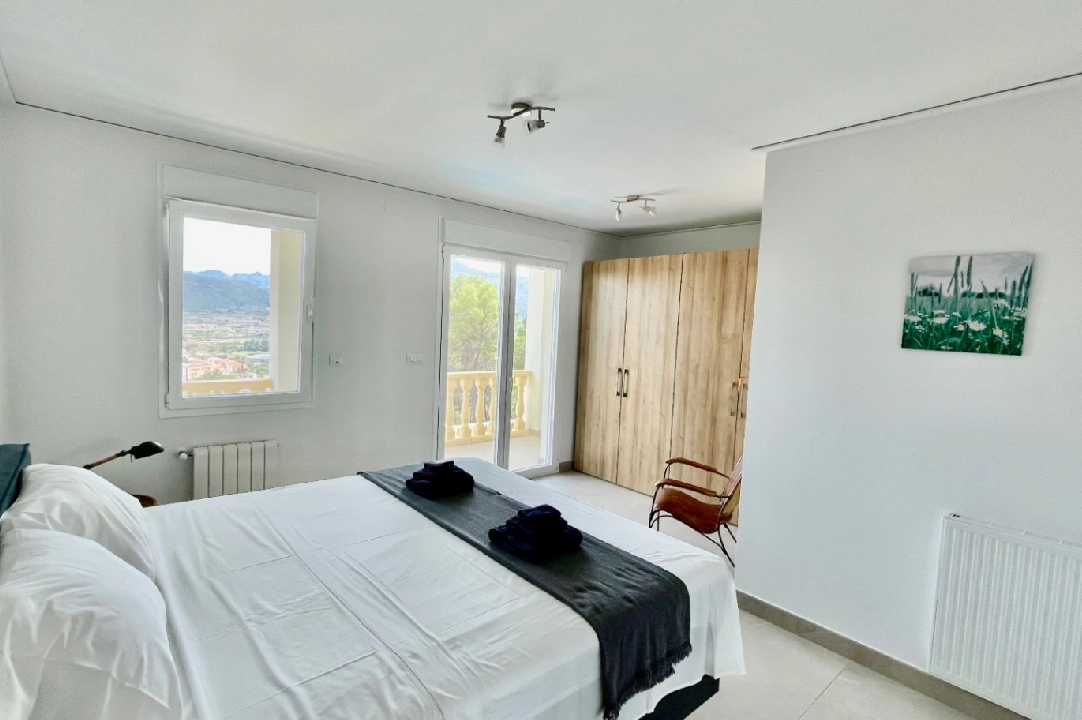 Villa in Alcalali te koop, woonoppervlakte 429 m², Bouwjaar 2022, + Vloerverwarming, Airconditioning, grondstuk 1468 m², 7 slapkamer, 4 badkamer, Zwembad, ref.: PV-141-01982P-17