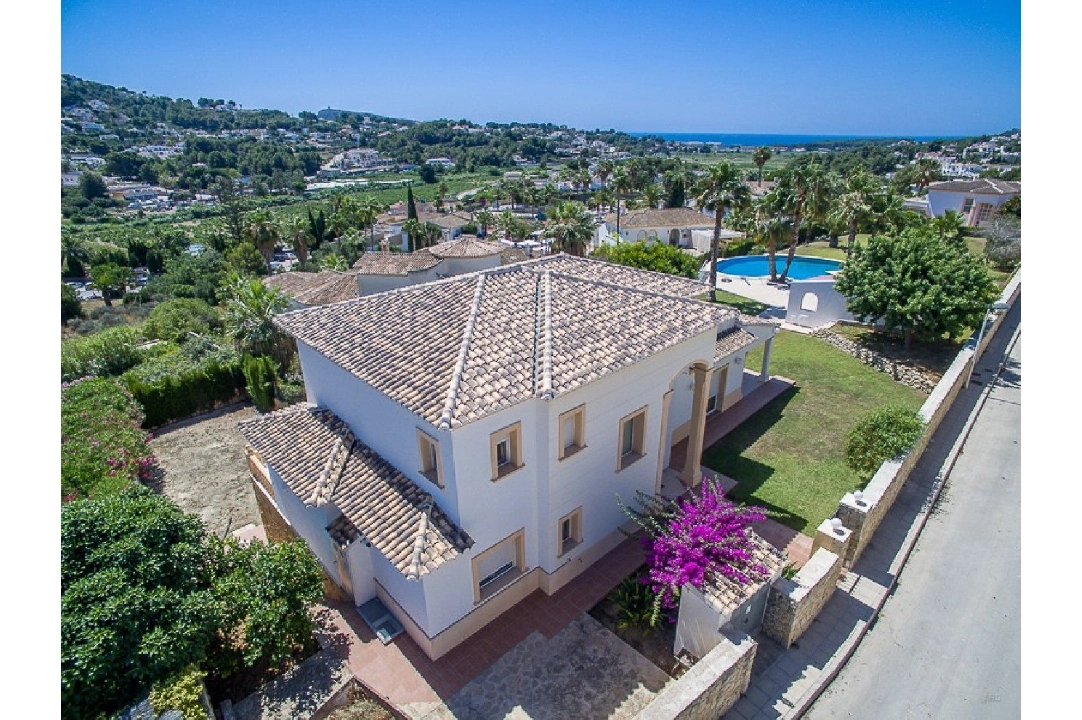 Villa in Moraira te koop, woonoppervlakte 306 m², Bouwjaar 2012, Airconditioning, grondstuk 1602 m², 5 slapkamer, 5 badkamer, Zwembad, ref.: AM-11374DA-1