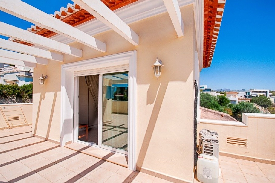 Villa in Moraira te koop, woonoppervlakte 270 m², Bouwjaar 2007, Airconditioning, grondstuk 797 m², 4 slapkamer, 3 badkamer, Zwembad, ref.: AM-11778DA-27