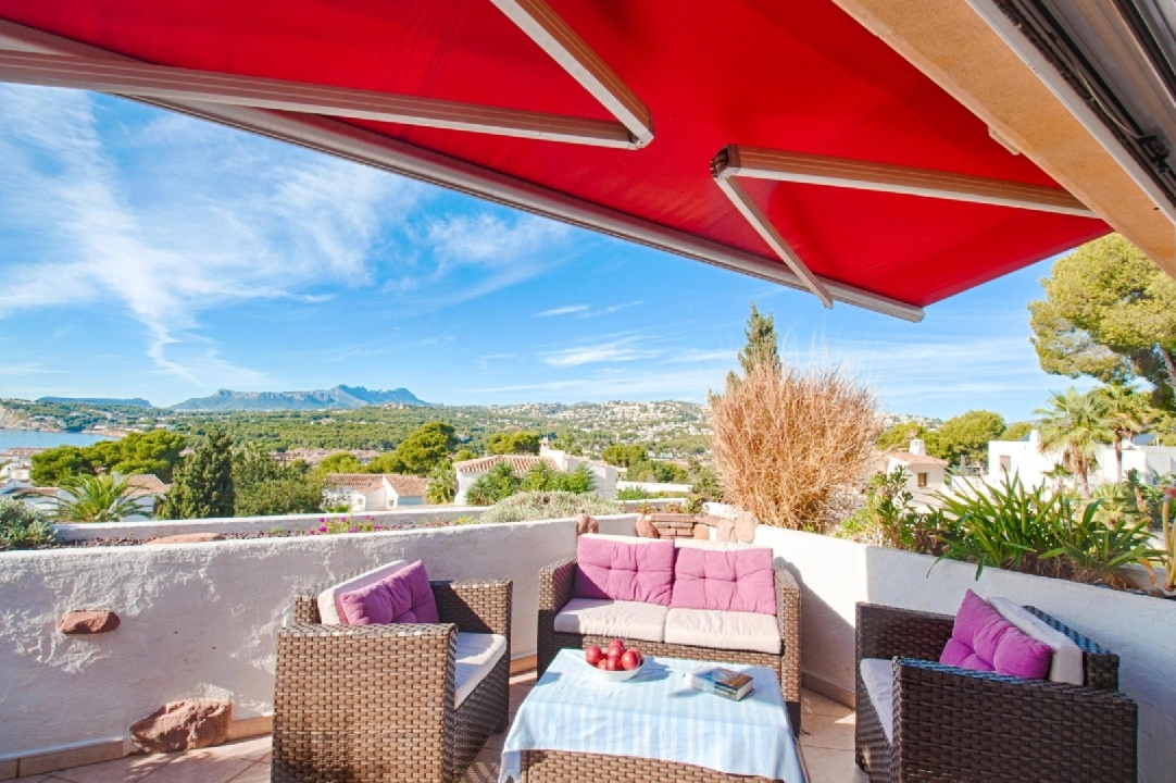 Villa in Moraira te koop, woonoppervlakte 326 m², Bouwjaar 1975, Airconditioning, grondstuk 791 m², 6 slapkamer, 6 badkamer, Zwembad, ref.: AM-12082DA-12