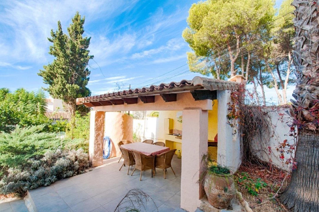 Villa in Moraira te koop, woonoppervlakte 326 m², Bouwjaar 1975, Airconditioning, grondstuk 791 m², 6 slapkamer, 6 badkamer, Zwembad, ref.: AM-12082DA-15