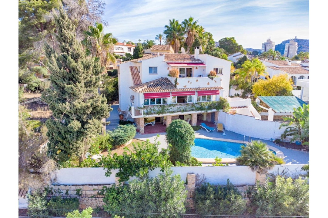 Villa in Moraira te koop, woonoppervlakte 326 m², Bouwjaar 1975, Airconditioning, grondstuk 791 m², 6 slapkamer, 6 badkamer, Zwembad, ref.: AM-12082DA-4