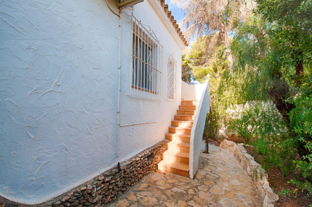 Villa in Moraira te koop, woonoppervlakte 326 m², Bouwjaar 1975, Airconditioning, grondstuk 791 m², 6 slapkamer, 6 badkamer, Zwembad, ref.: AM-12082DA-48