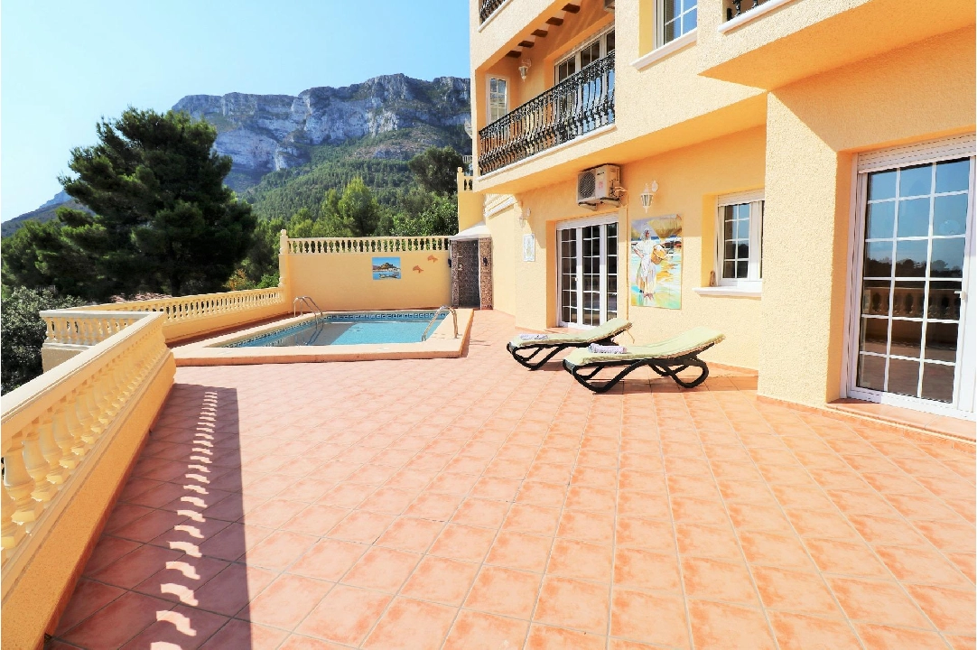 Villa in Denia te koop, woonoppervlakte 319 m², Airconditioning, grondstuk 900 m², 6 slapkamer, 4 badkamer, Zwembad, ref.: AM-12170DA-15