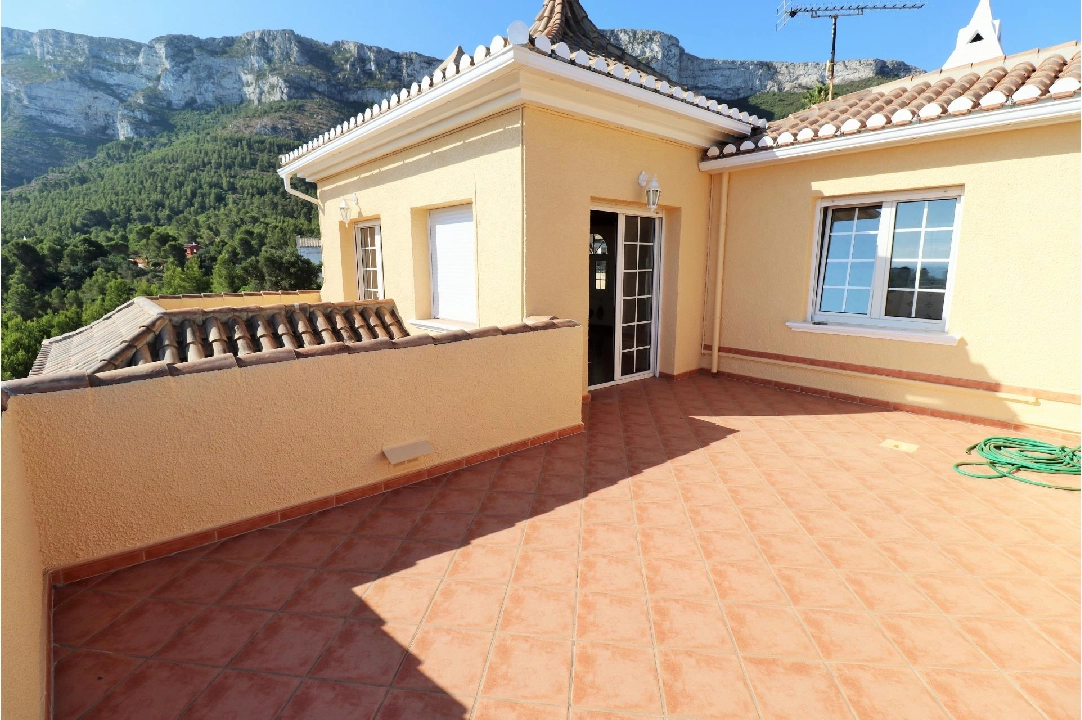 Villa in Denia te koop, woonoppervlakte 319 m², Airconditioning, grondstuk 900 m², 6 slapkamer, 4 badkamer, Zwembad, ref.: AM-12170DA-17