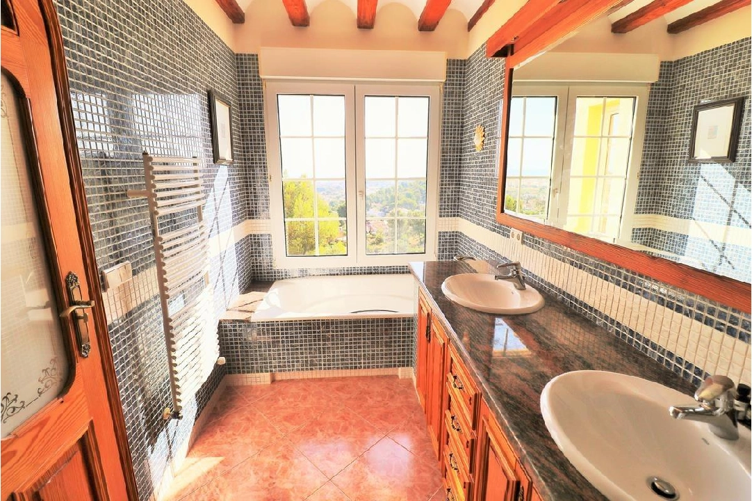 Villa in Denia te koop, woonoppervlakte 319 m², Airconditioning, grondstuk 900 m², 6 slapkamer, 4 badkamer, Zwembad, ref.: AM-12170DA-43