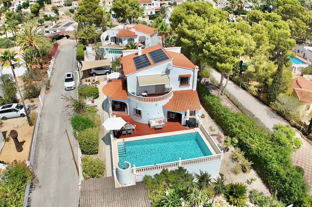 Villa in Benissa(Baladrar) te koop, woonoppervlakte 290 m², Airconditioning, grondstuk 841 m², 5 slapkamer, 4 badkamer, Zwembad, ref.: CA-H-1801-AMBE-11