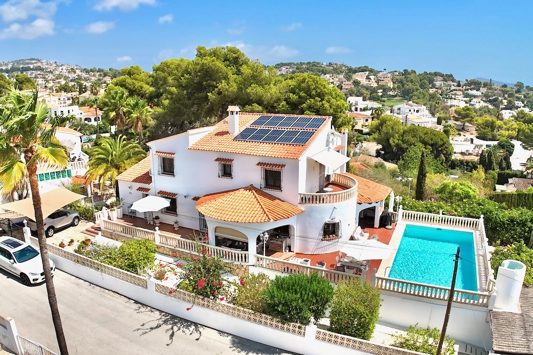 Villa in Benissa(Baladrar) te koop, woonoppervlakte 290 m², Airconditioning, grondstuk 841 m², 5 slapkamer, 4 badkamer, Zwembad, ref.: CA-H-1801-AMBE-12