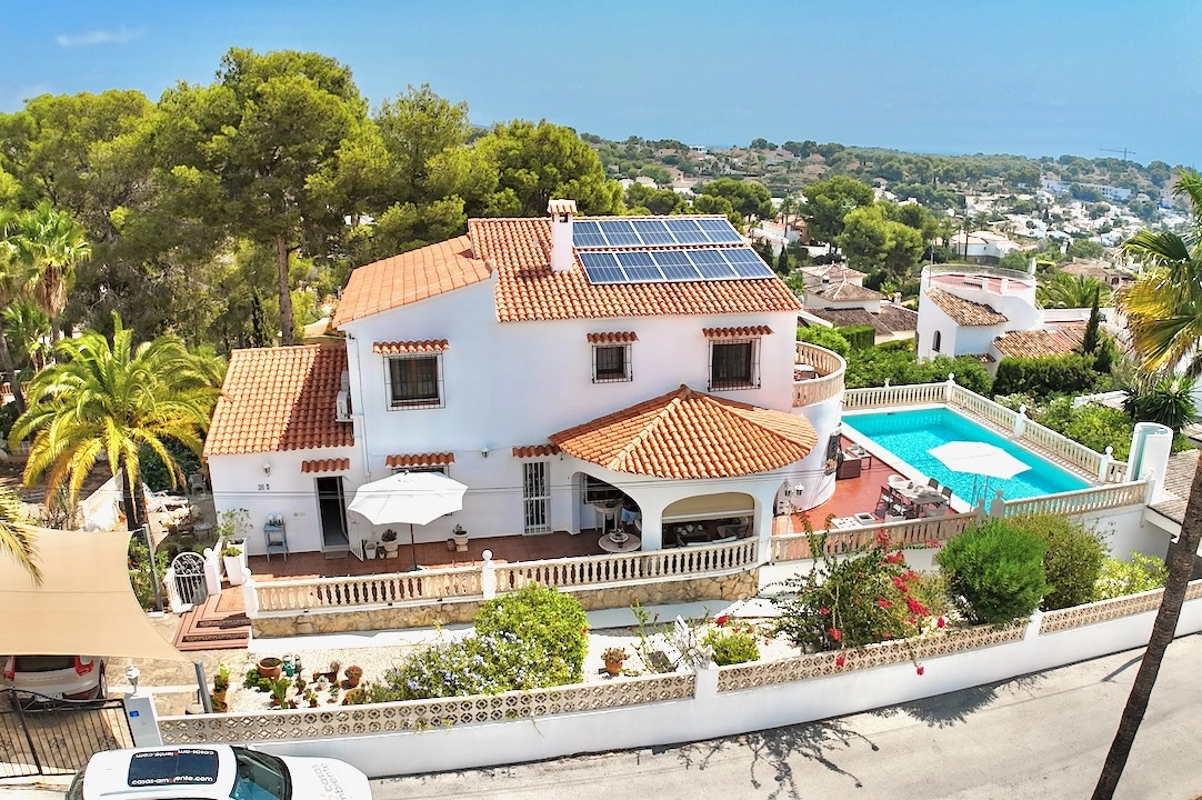 Villa in Benissa(Baladrar) te koop, woonoppervlakte 290 m², Airconditioning, grondstuk 841 m², 5 slapkamer, 4 badkamer, Zwembad, ref.: CA-H-1801-AMBE-13