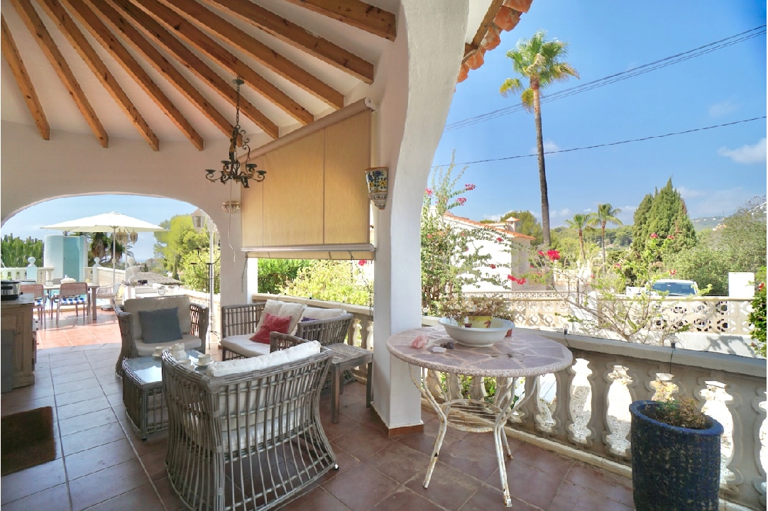 Villa in Benissa(Baladrar) te koop, woonoppervlakte 290 m², Airconditioning, grondstuk 841 m², 5 slapkamer, 4 badkamer, Zwembad, ref.: CA-H-1801-AMBE-19