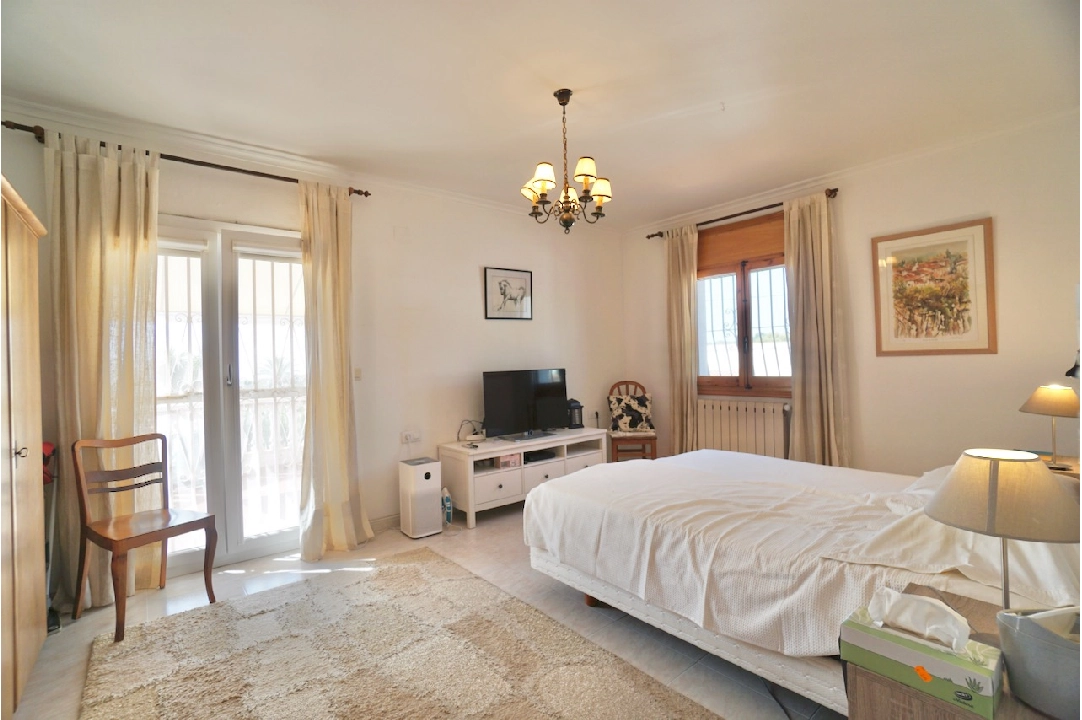 Villa in Benissa(Baladrar) te koop, woonoppervlakte 290 m², Airconditioning, grondstuk 841 m², 5 slapkamer, 4 badkamer, Zwembad, ref.: CA-H-1801-AMBE-39