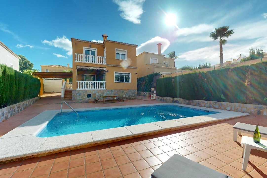 Villa in La Nucia(Nucia Park) te koop, woonoppervlakte 200 m², Airconditioning, grondstuk 500 m², 4 slapkamer, 3 badkamer, Zwembad, ref.: COB-3479-10535-1