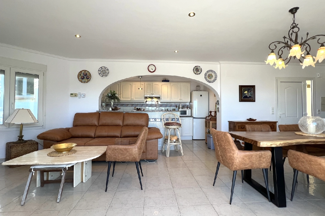 Villa in Denia(Marquesa VI) te koop, woonoppervlakte 122 m², Bouwjaar 2001, Staat netjes, + Vloerverwarming, Airconditioning, grondstuk 802 m², 4 slapkamer, 3 badkamer, Zwembad, ref.: SC-T0924-11