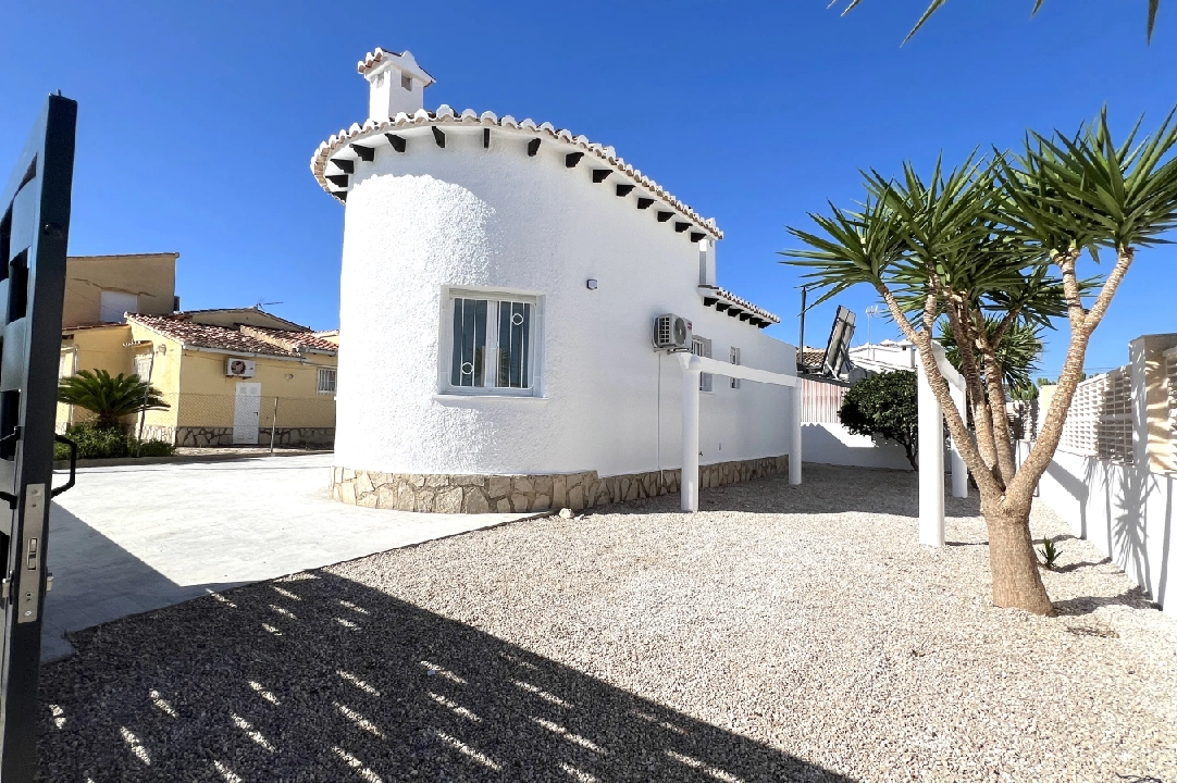 Villa in Els Poblets(Sorts de la mar 26A) te koop, woonoppervlakte 80 m², Bouwjaar 1985, Staat als nieuw, + KLIMA, Airconditioning, grondstuk 303 m², 2 slapkamer, 2 badkamer, Zwembad, ref.: AS-0824-4