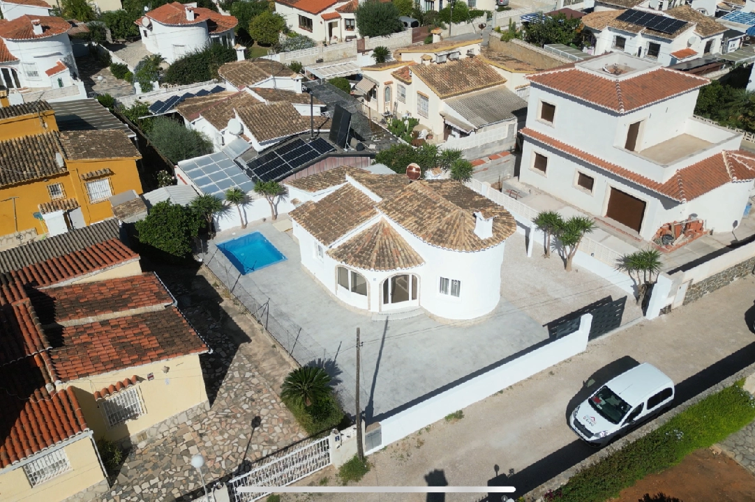 Villa in Els Poblets(Sorts de la mar 26A) te koop, woonoppervlakte 80 m², Bouwjaar 1985, Staat als nieuw, + KLIMA, Airconditioning, grondstuk 303 m², 2 slapkamer, 2 badkamer, Zwembad, ref.: AS-0824-7