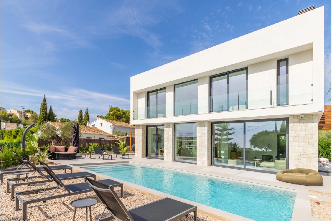 Villa in Benissa(La Fustera) te koop, woonoppervlakte 249 m², Airconditioning, grondstuk 895 m², 4 slapkamer, 3 badkamer, Zwembad, ref.: CA-H-9309-AMB-23