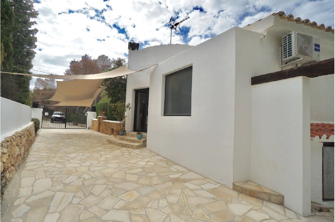 Villa in Benissa(Fanadix) te koop, woonoppervlakte 180 m², Airconditioning, grondstuk 1215 m², 5 slapkamer, 4 badkamer, Zwembad, ref.: CA-H-1812-AMB-8